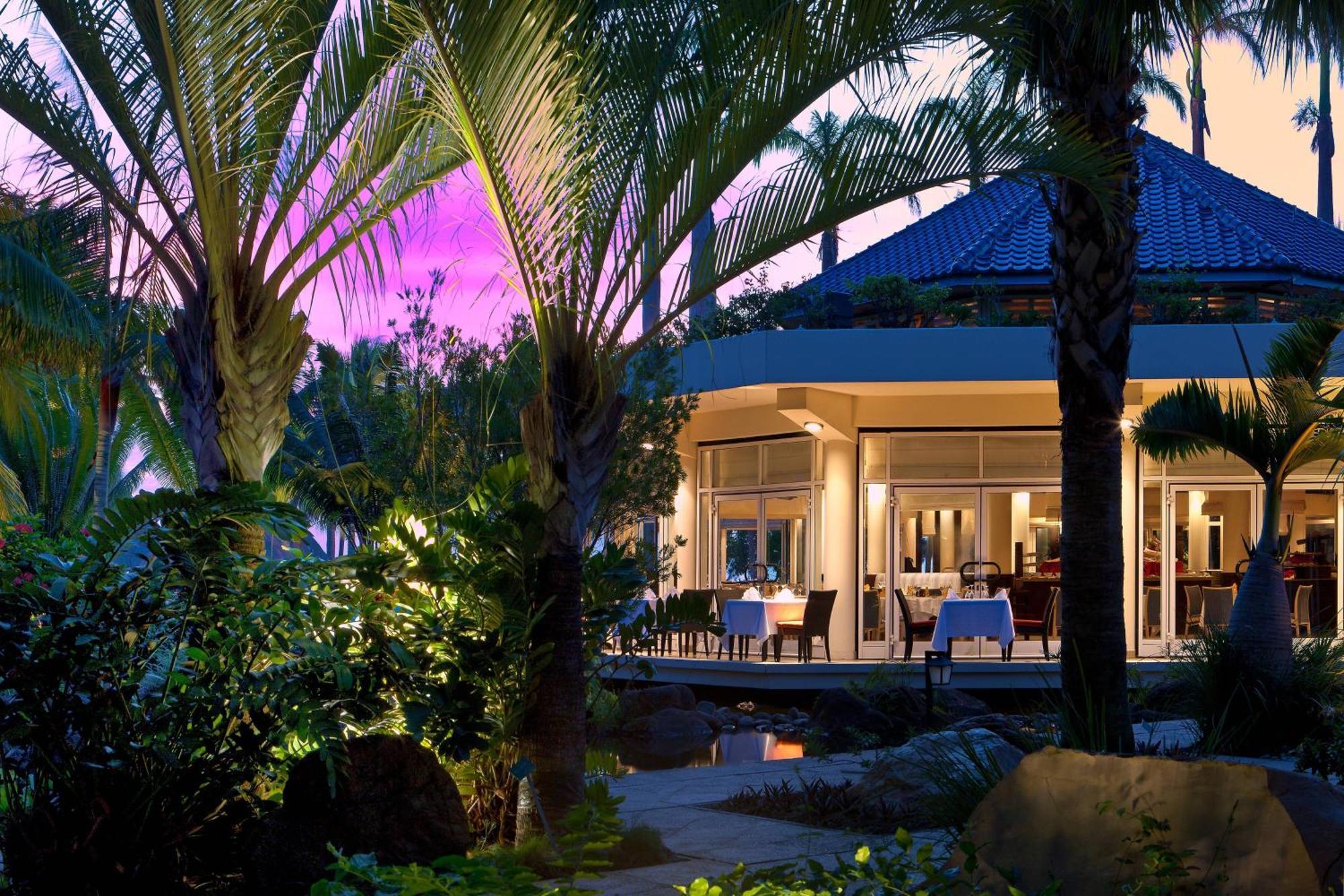 Le Meridien Noumea Resort & Spa Exterior photo